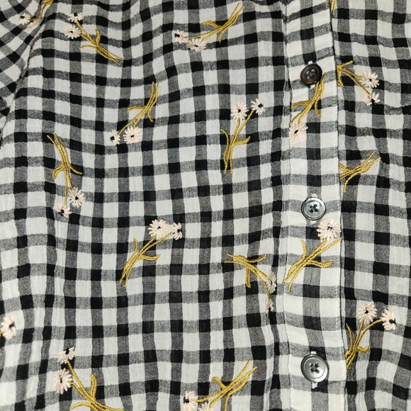 Madewell Black/White Gingham Embroidered 3/4 Sleeve Top Size XS Textured Flowers - Picture 7 of 11
